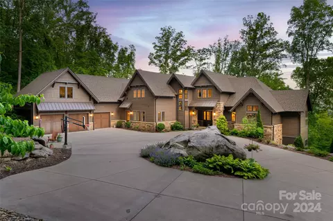 188 Southcliff Pkwy, Fairview, NC 28730