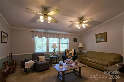 1070 27th Ne St NE, Conover, NC 28613 photo 23