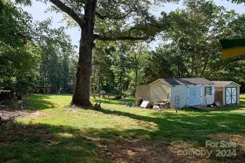 1070 27th Ne St NE, Conover, NC 28613 photo 10
