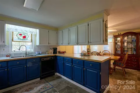 1070 27th Ne St NE, Conover, NC 28613 photo 20
