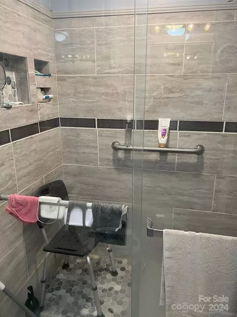 1070 27th Ne St NE, Conover, NC 28613 photo 35