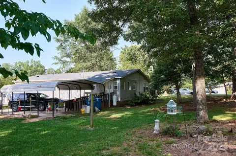 1070 27th Ne St NE, Conover, NC 28613 photo 8