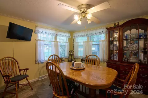 1070 27th Ne St NE, Conover, NC 28613 photo 17