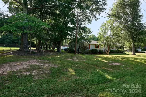 1070 27th Ne St NE, Conover, NC 28613