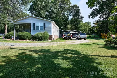 1070 27th Ne St NE, Conover, NC 28613 photo 4