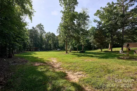1070 27th Ne St NE, Conover, NC 28613 photo 11