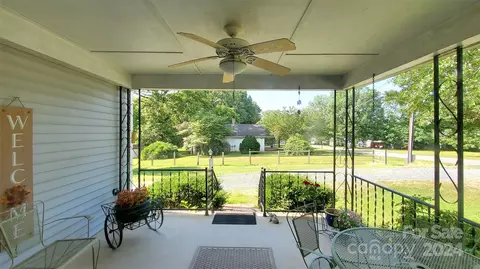 1070 27th Ne St NE, Conover, NC 28613 photo 25
