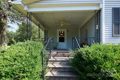 1070 27th Ne St NE, Conover, NC 28613 photo 5