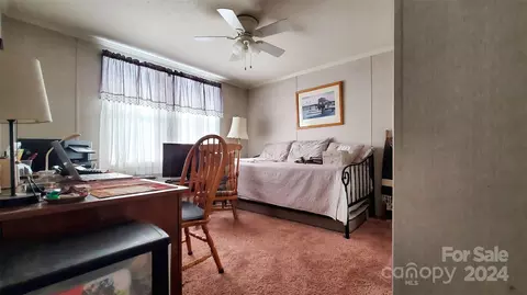 1070 27th Ne St NE, Conover, NC 28613 photo 37