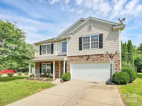 9530 Bayview Pkwy, Charlotte, NC 28216