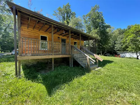 Lloyd Barnwell Road, Hendersonville, NC 28792