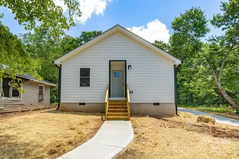 1309 Old Charlotte Rd, Statesville, NC 28677
