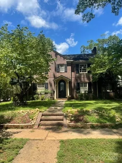 1556 Stanford Pl, Charlotte, NC 28207