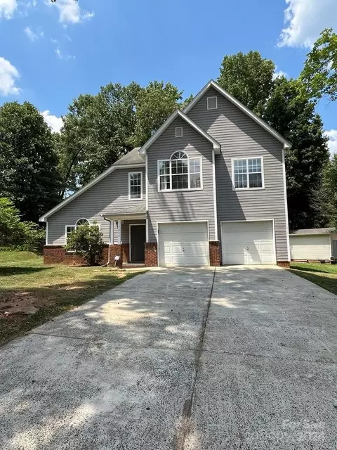 7305 Budding Ct, Charlotte, NC 28227