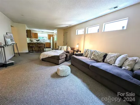 47 Lake K15 Dr #K15, Hendersonville, NC 28739