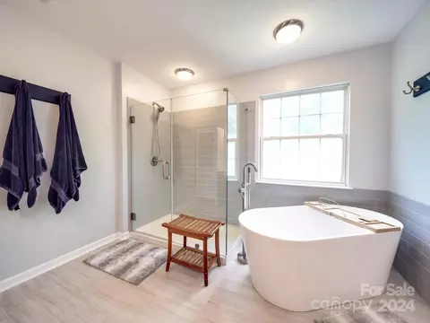 Bath - 617 Circle Trace Rd, Monroe, NC 28110 photo 4 of 6