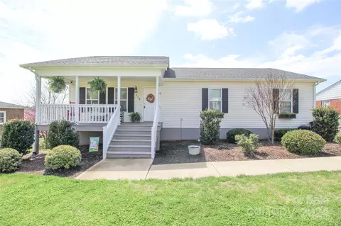Exterior - 118 Stephens Dr, Morganton, NC 28655 photo 2 of 3