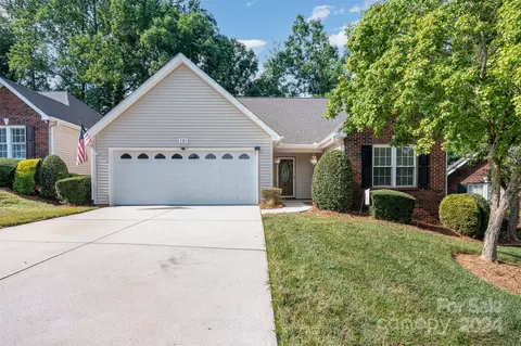 121 Keswick Ln, Mooresville, NC 28117