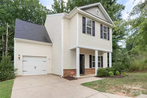 7633 Mockernut Dr, Charlotte, NC 28215