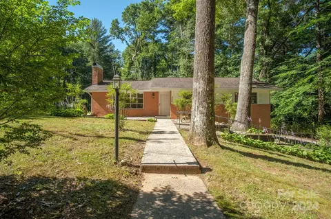 366 Oak Park Dr, Brevard, NC 28712