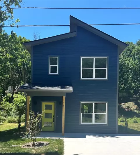 8 Cub Rd, Asheville, NC 28806