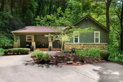 54 Piney Branch Dr, Candler, NC 28715