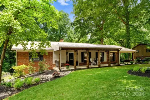 340 N Oakwood Dr, Statesville, NC 28677