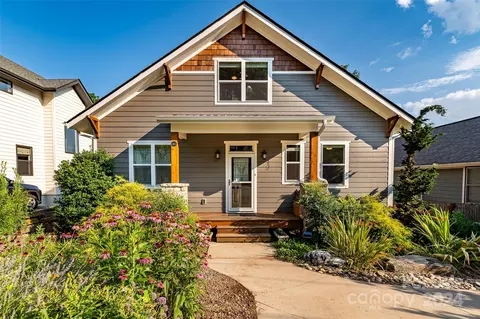 48 Lamb Ave, Asheville, NC 28806