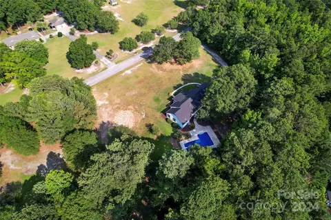 3074 Cane Mill Rd, Lancaster, SC 29720 photo 7