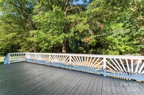 3074 Cane Mill Rd, Lancaster, SC 29720 photo 9