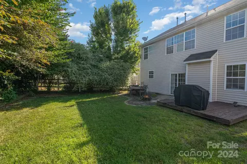 Exterior - 3367 Streamside Dr, Davidson, NC 28036 photo 2 of 5