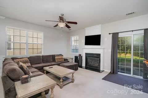 Living - 3367 Streamside Dr, Davidson, NC 28036 photo 2 of 4