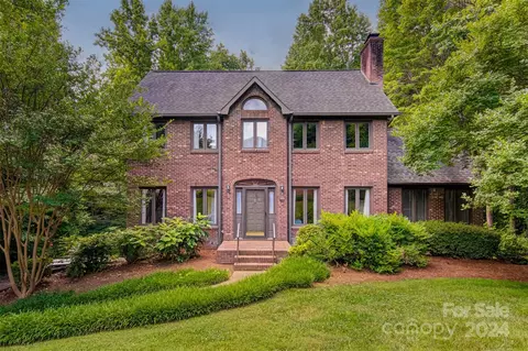 121 Rockridge Ct, Winston Salem, NC 27104