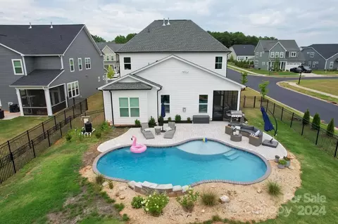 1274 Rae Ct, Denver, NC 28037 photo 2