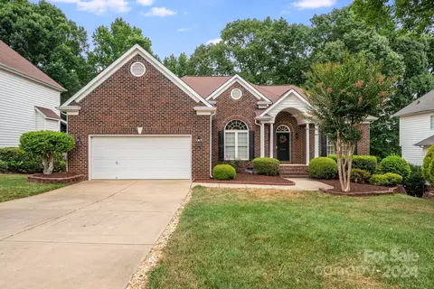 12134 Willingdon Rd, Huntersville, NC 28078