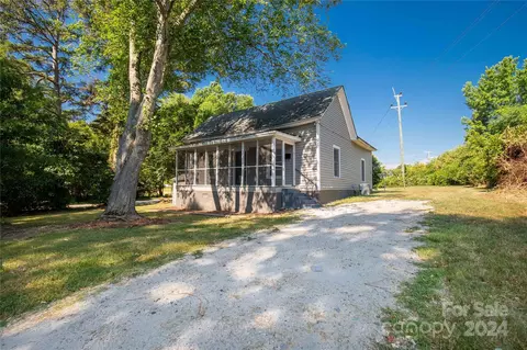 101 Fairview 43 St #43, Clover, SC 29710