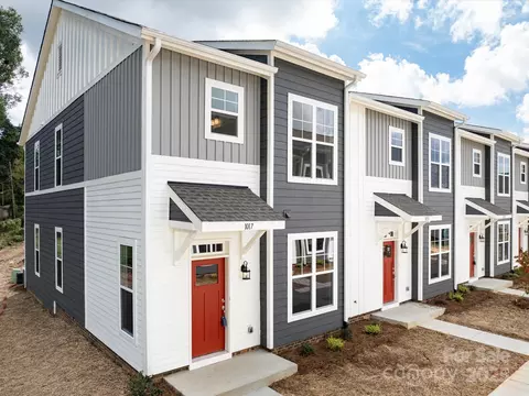 2134 Acclaim St, Charlotte, NC 28205