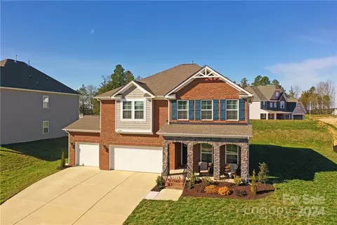 2102 Grist Mill Sw Dr SW, Concord, NC 28025