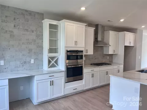 908 Mary Max Dr, Davidson, NC 28036