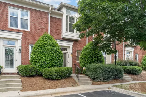 2727 Dilworth Heights Ln, Charlotte, NC 28209