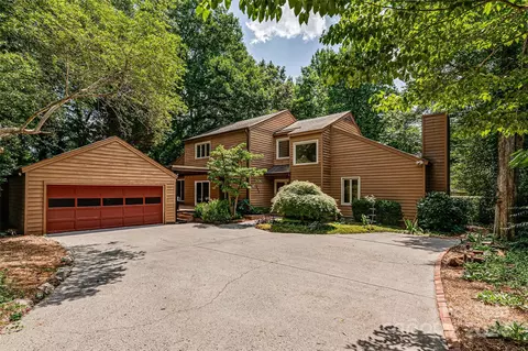 7045 Burlwood Rd, Charlotte, NC 28211