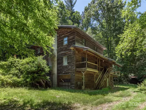 3543 White Oak Rd, Waynesville, NC 28785