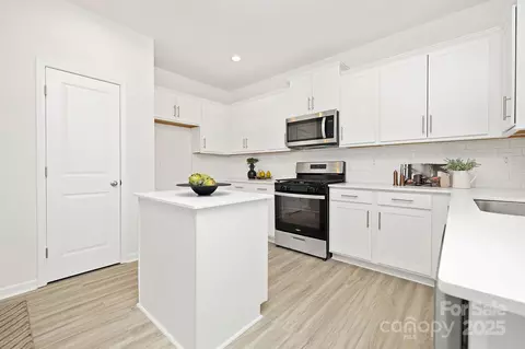 Kitchen - 3663 Mercer St, Terrell, NC 28682 photo 2 of 2