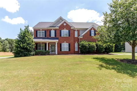 401 Palmerston Ln, Waxhaw, NC 28173