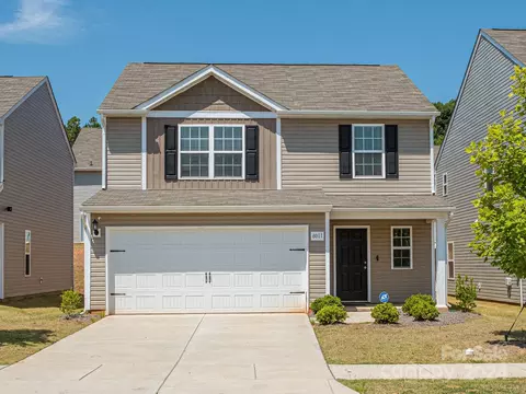 8011 Derby Woods Ln, Charlotte, NC 28214