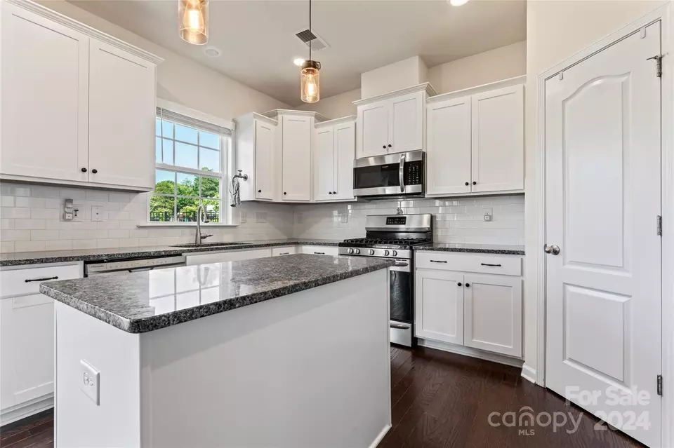  120 Mackinac Dr, Mooresville, NC 28117 photo 9