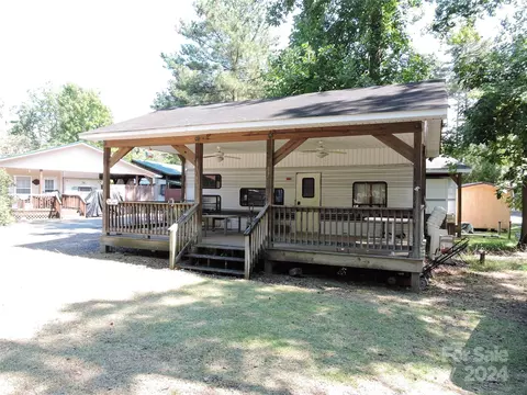 106 Cherry Cir, Mount Gilead, NC 27306