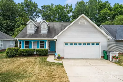 7523 Shadowstone Dr, Charlotte, NC 28270
