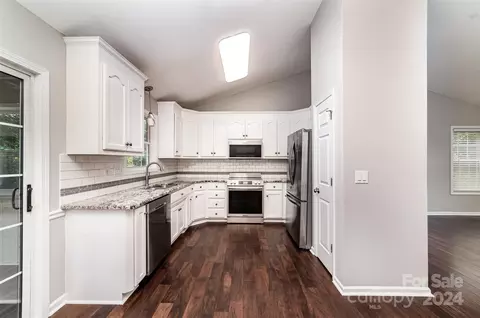 307 Bennington Dr, Stanley, NC 28164 photo 8