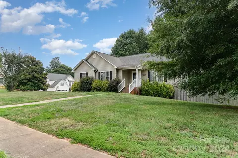 307 Bennington Dr, Stanley, NC 28164 photo 2